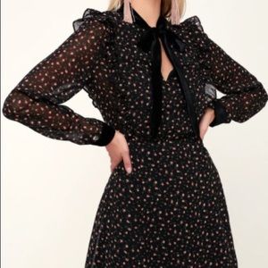 NWT Lulu’s Neilsa Black Floral Print Long Sleeve Skater Dress, Sz M